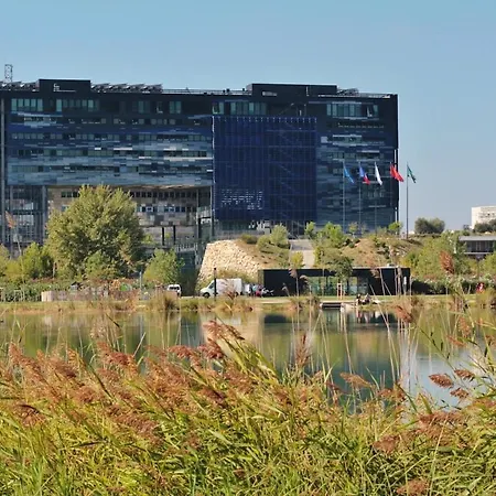 Port Marianne Avec Terrasse Et Parking Gratuit Montpellier