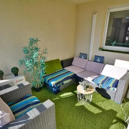 Appartement Port Marianne Avec Terrasse Et Parking Gratuit *