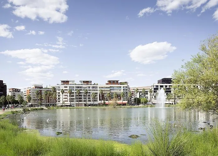 Port Marianne Avec Terrasse Et Parking Gratuit
